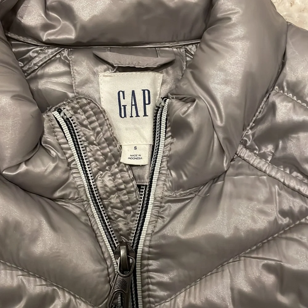 GAP Vest - Picture 4 of 4